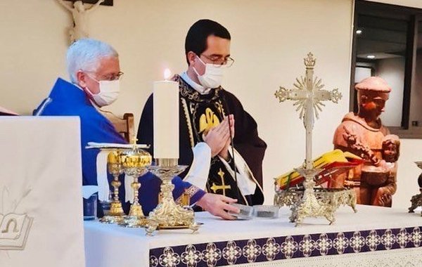 Missa de Cinzas marca início da Quaresma na Paróquia de Santo Antônio