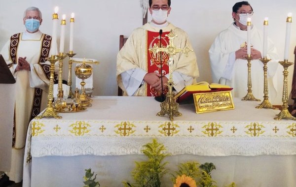 Páscoa: Paróquia de Santo Antônio celebra a Ressurreição de Cristo 